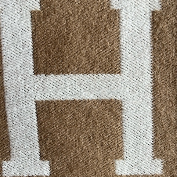 Beautiful Avalon H pillow sham wool and cashmere neutral large new - Picture 4 of 12